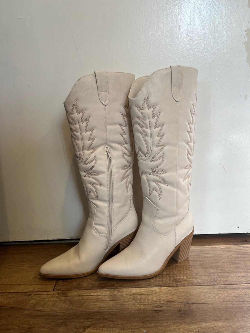 White Knee High Cowboy Boots Western Pointed Toe Heeled Boots
